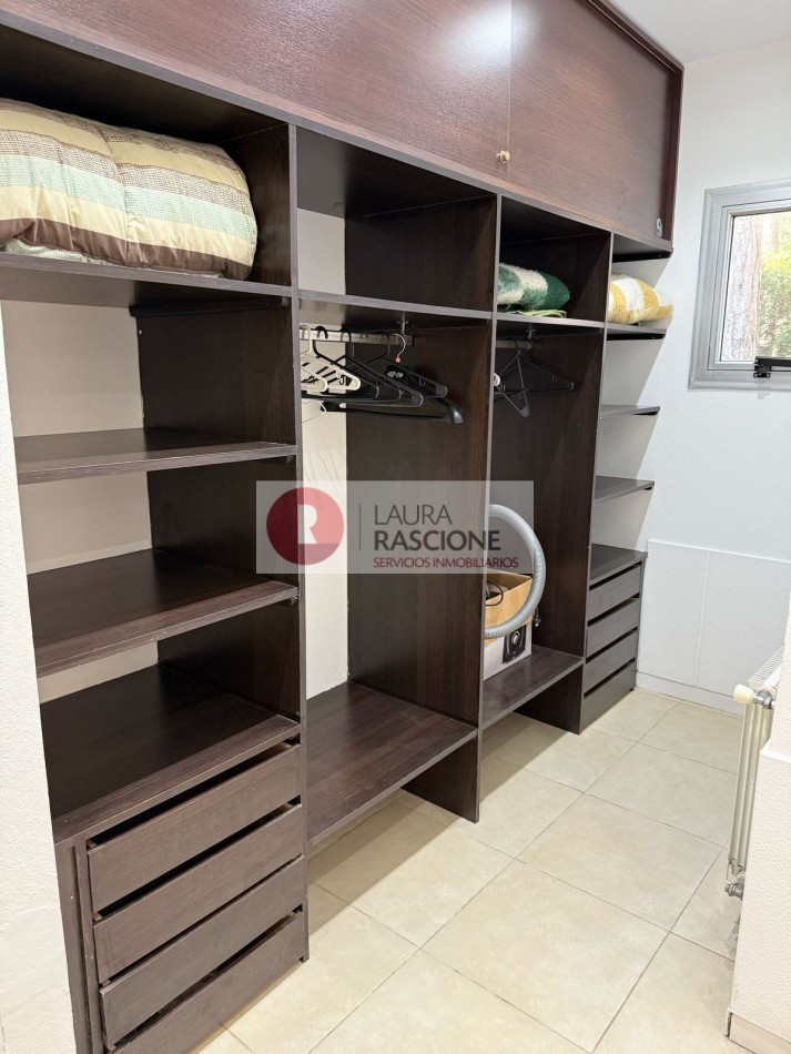 Casa en venta  Pinamar Norte, cerca del centro del Olimpo y la playa