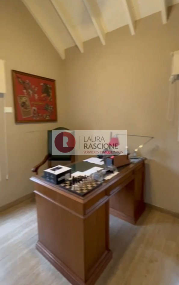 Hermosa casa con vista al lago, en Barrio cerrado La Herradura