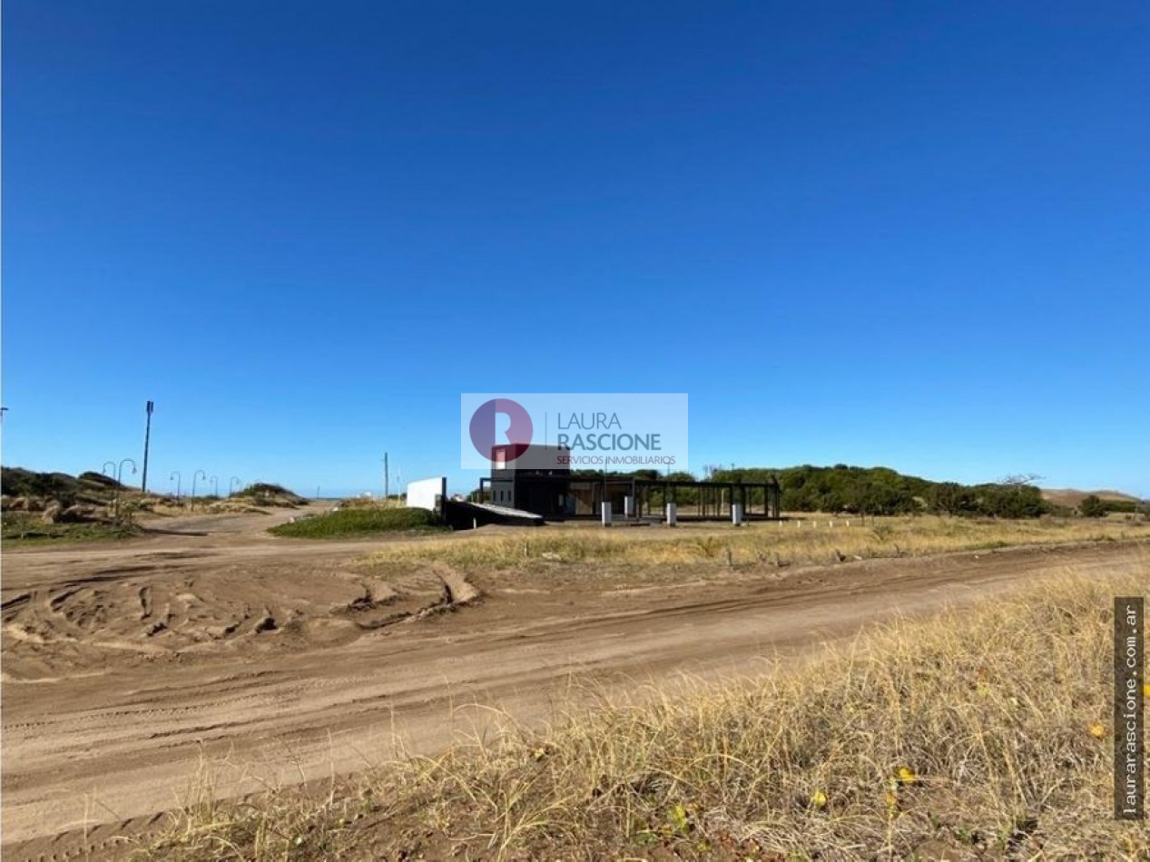 LOTE EN FRONTERA DE PINAMAR A PASOS DEL MAR.C