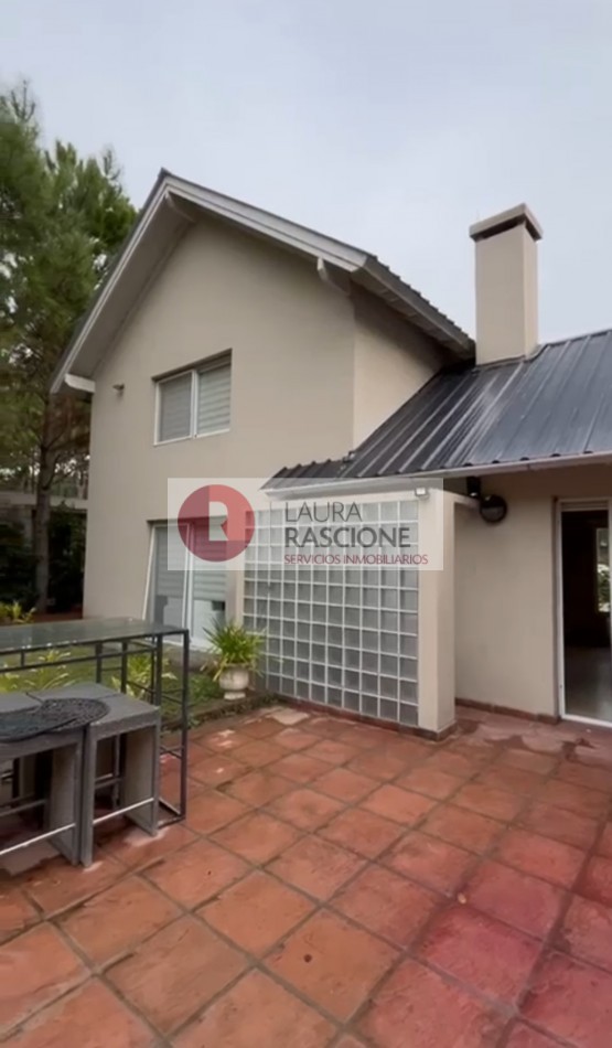 Hermosa casa con vista al lago, en Barrio cerrado La Herradura