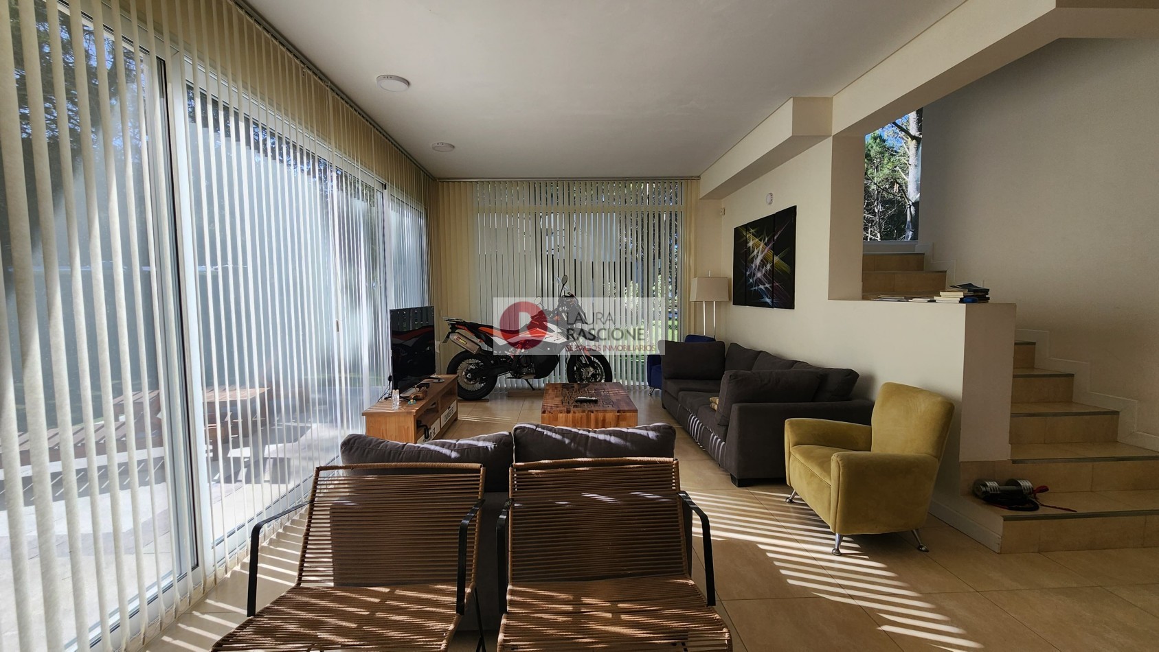 Casa de 4 Dormitorios - Sobre la Cancha de Polo en La Herradura, Pinamar