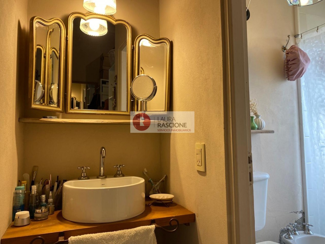 Casa de 2 Dormitorios con Parque y Pileta en Pinamar