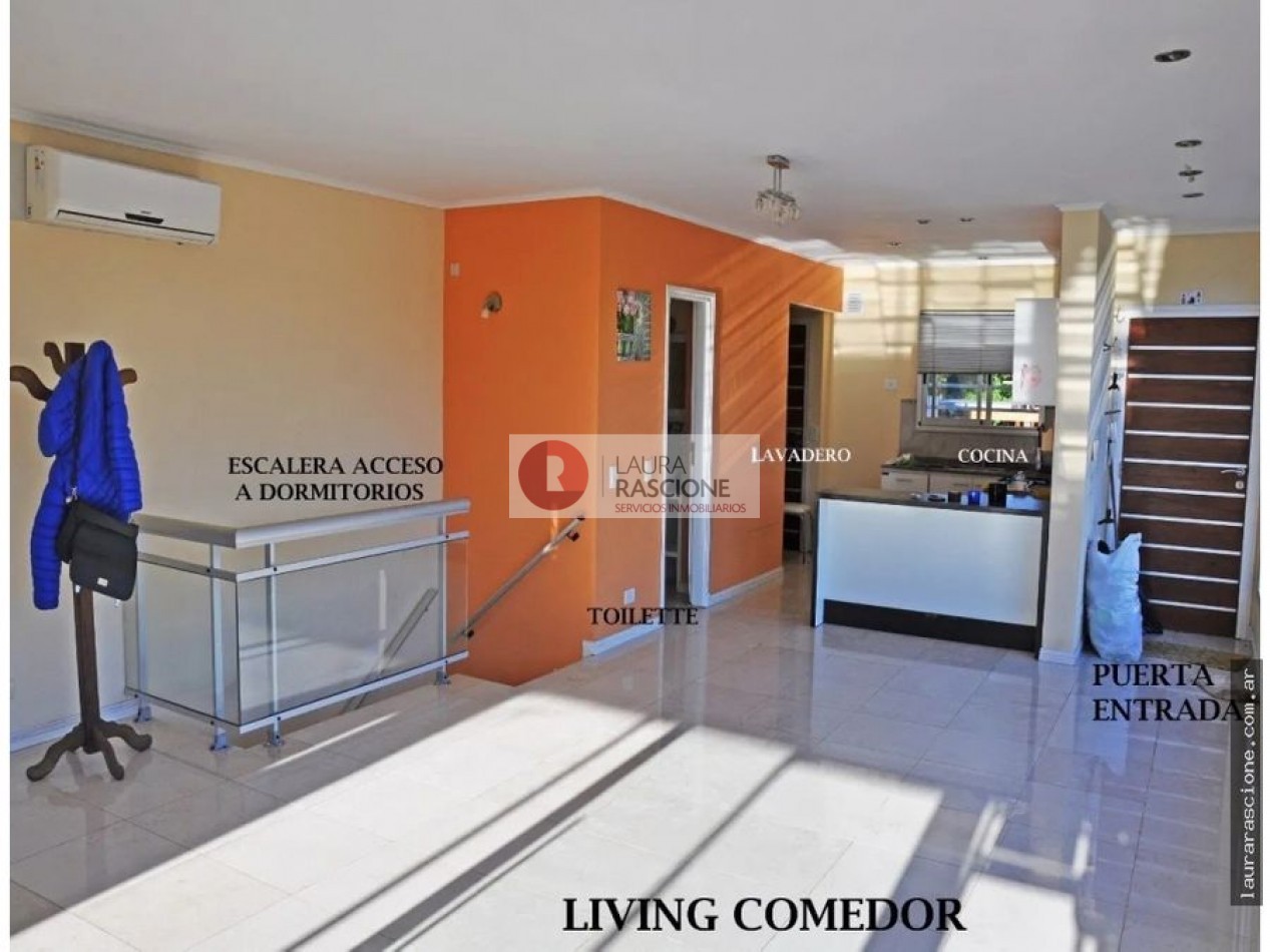 VENTA DE CASA CERCA DEL MAR CON PISCINA.C