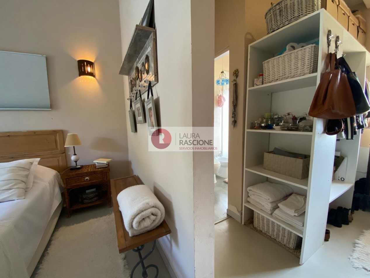 Casa de 2 Dormitorios con Parque y Pileta en Pinamar