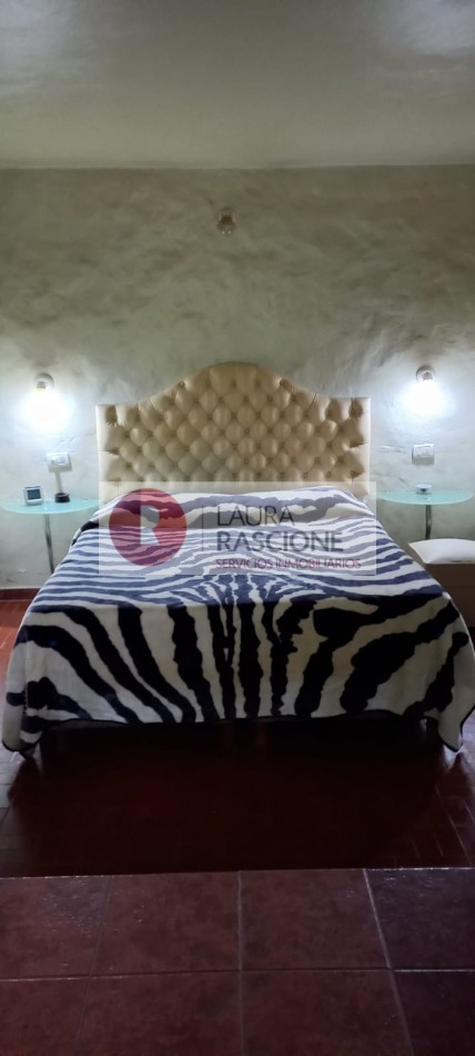 venta Casa 5 ambientes con departamento independiente en Valeria del Mar   - Ideal para vivir y generar renta