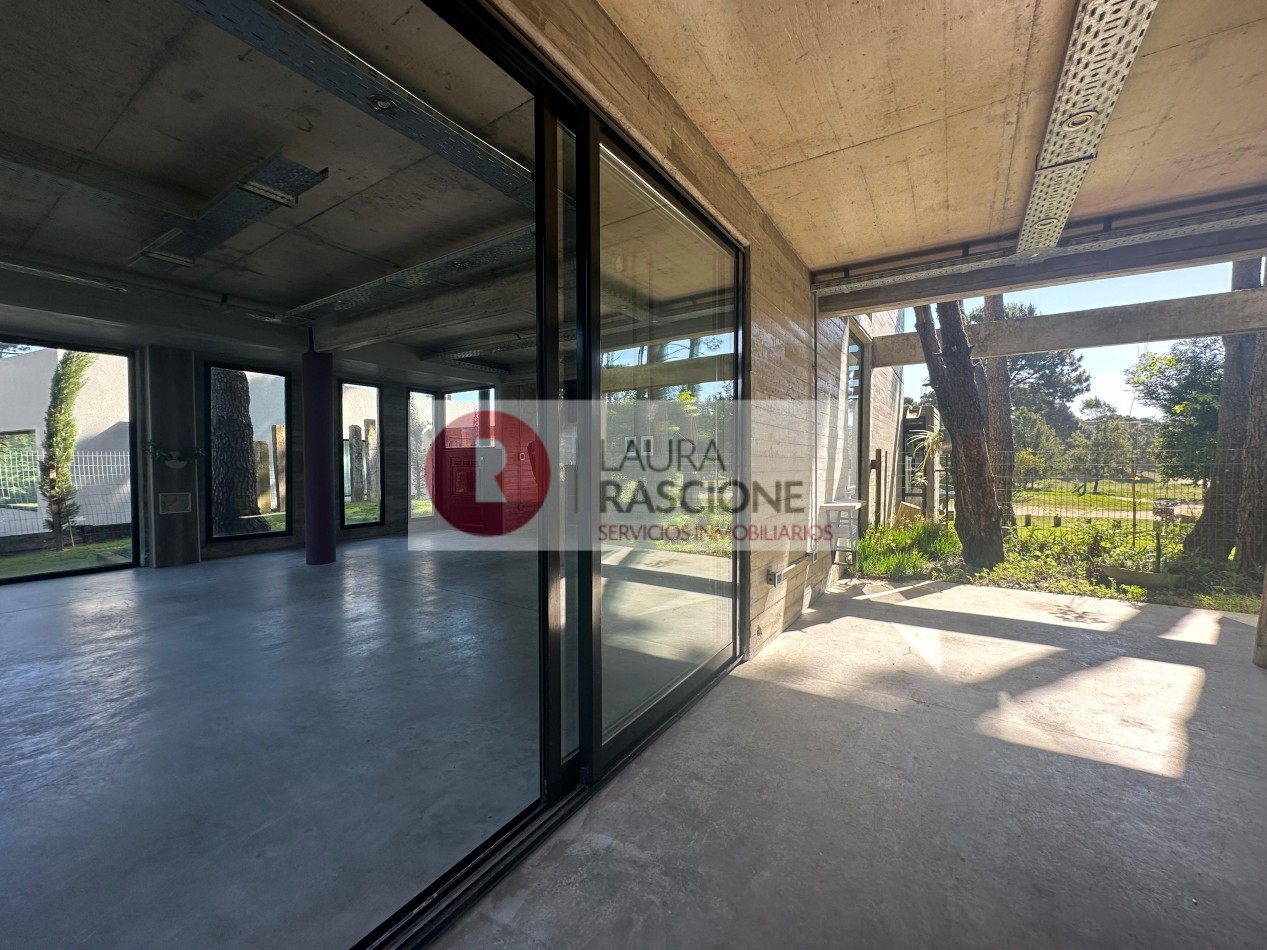 Venta de Casa 4 ambientes con piscina Barrio Nayades, Pinamar