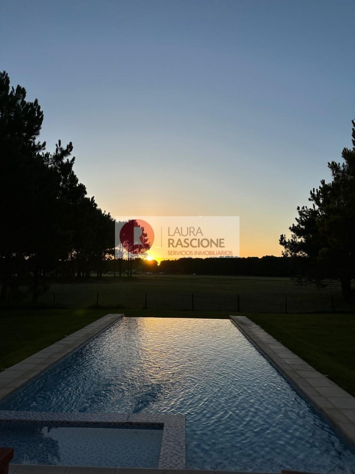 Casa de 4 Dormitorios - Sobre la Cancha de Polo en La Herradura, Pinamar