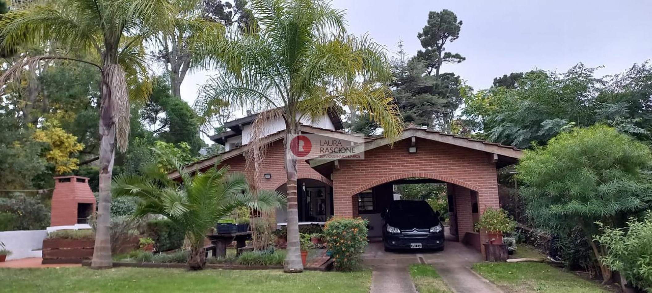 venta Casa 5 ambientes con departamento independiente en Valeria del Mar   - Ideal para vivir y generar renta