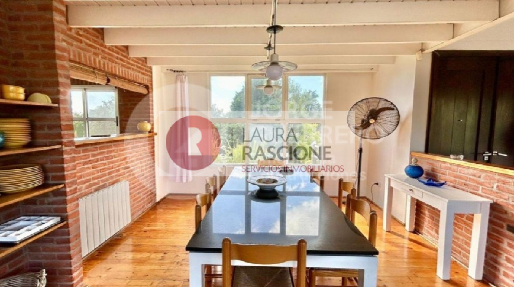 Casa en venta en Carilo, sobre Avutarda a 100 mas del mar!