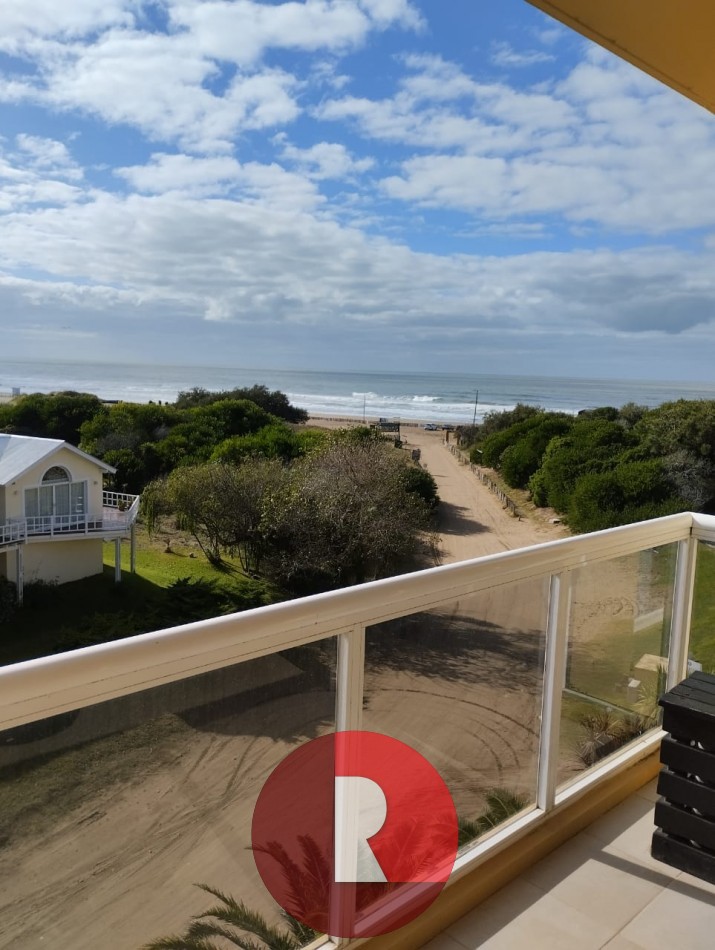 Departamento duplex en Carilo - Vista franca al Mar (c)