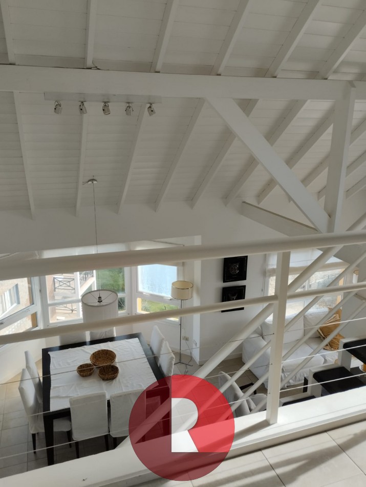 Departamento duplex en Carilo - Vista franca al Mar (c)