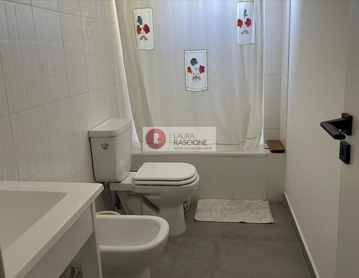 Departamento de 2 ambientes con Terraza, Jacuzzi y Cochera Propia