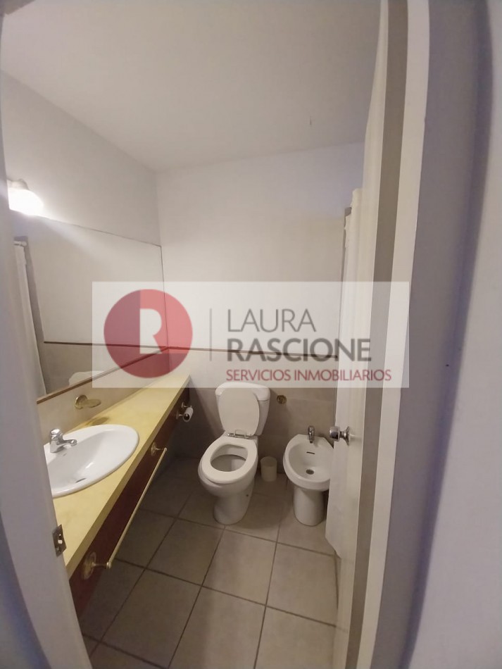 Casa en venta en Carilo, sobre Avutarda a 100 mas del mar!