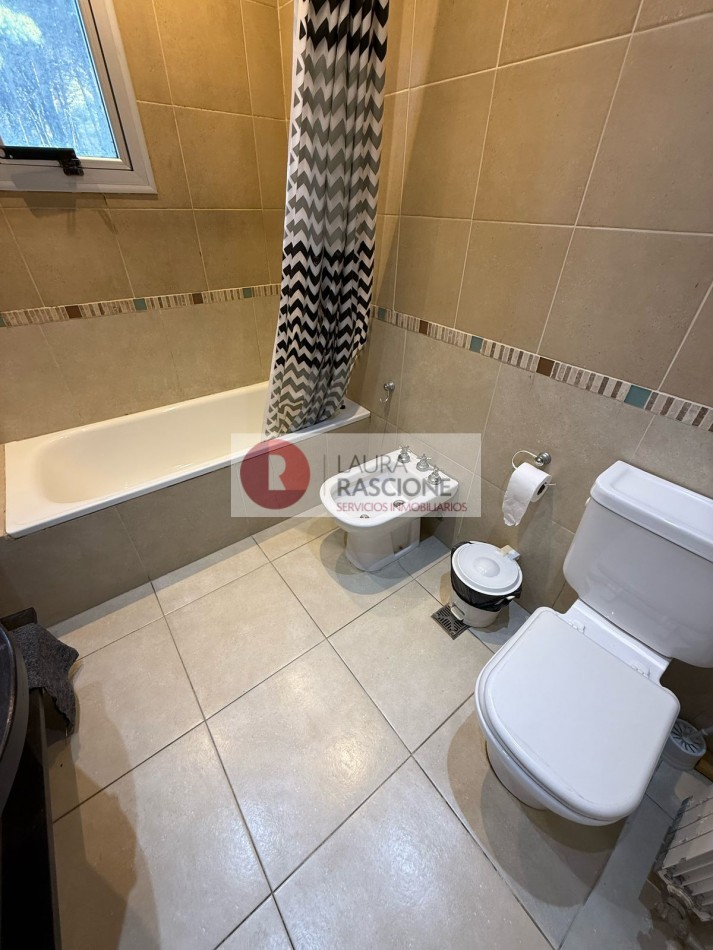 Casa en venta  Pinamar Norte, cerca del centro del Olimpo y la playa