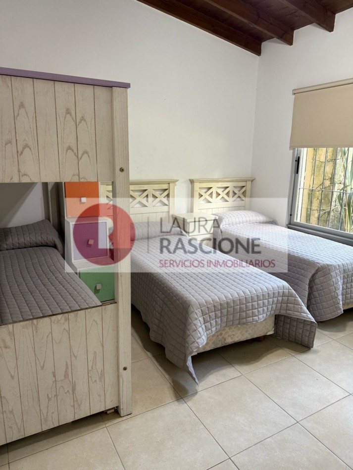 Casa Penelope: encanto familiar y confort en el corazon verde de Pinamar Norte