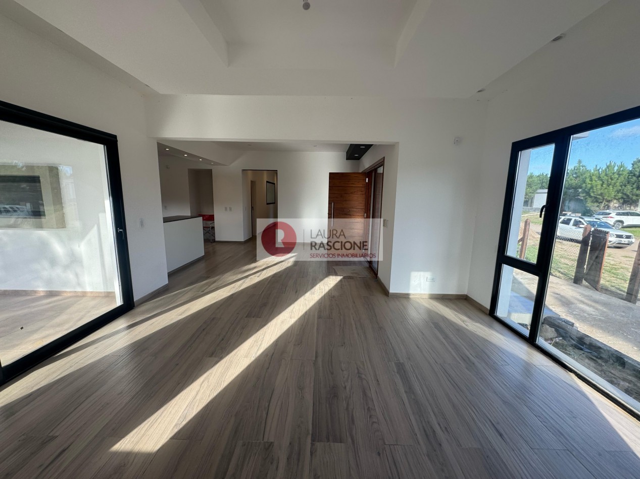CASA A ESTRENAR ZONA NAYADES