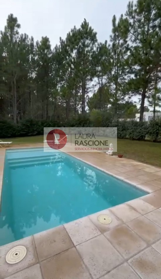 Hermosa casa con vista al lago, en Barrio cerrado La Herradura