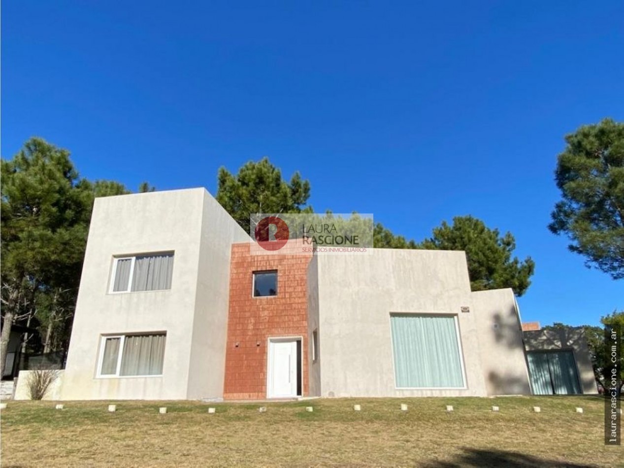 HERMOSA CASA EN PINAMAR