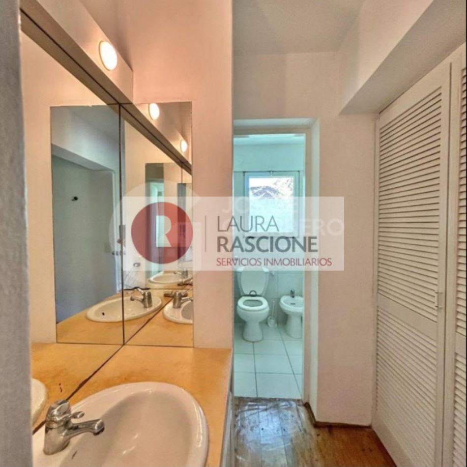 Casa en venta en Carilo, sobre Avutarda a 100 mas del mar!