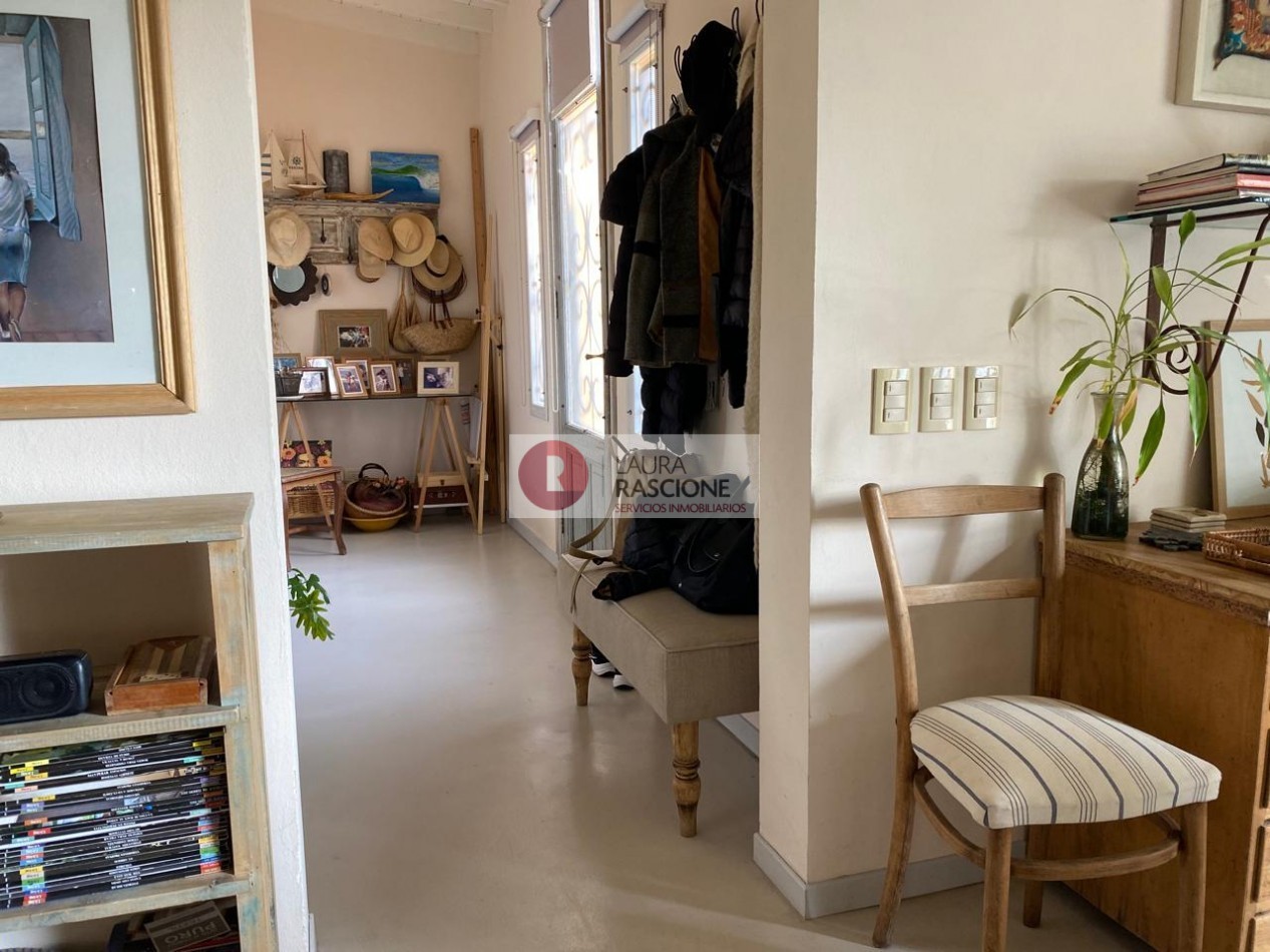 Casa de 2 Dormitorios con Parque y Pileta en Pinamar