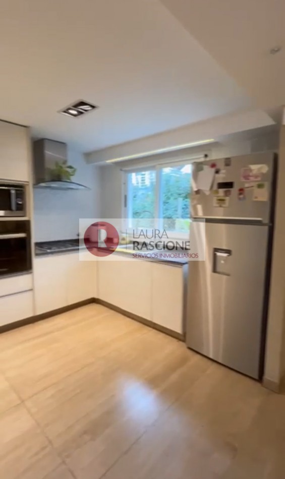 Hermosa casa con vista al lago, en Barrio cerrado La Herradura