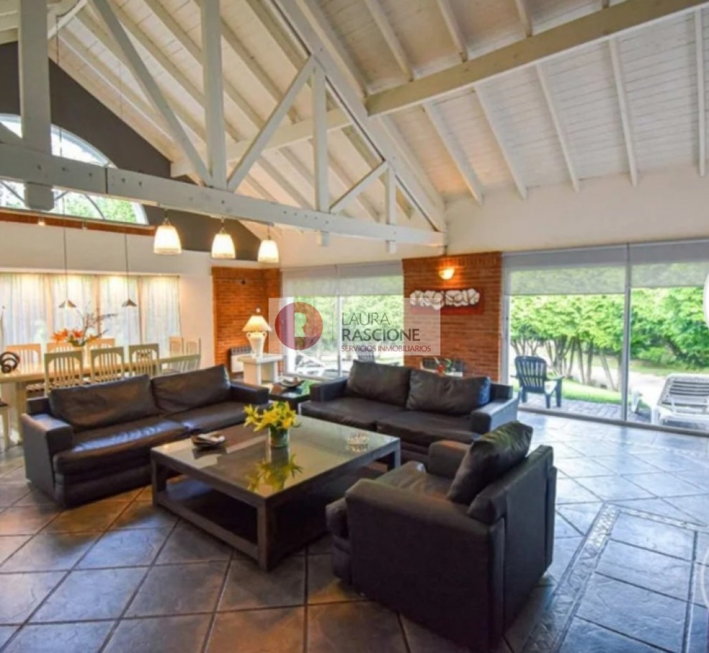 Casa en Venta en Carilo