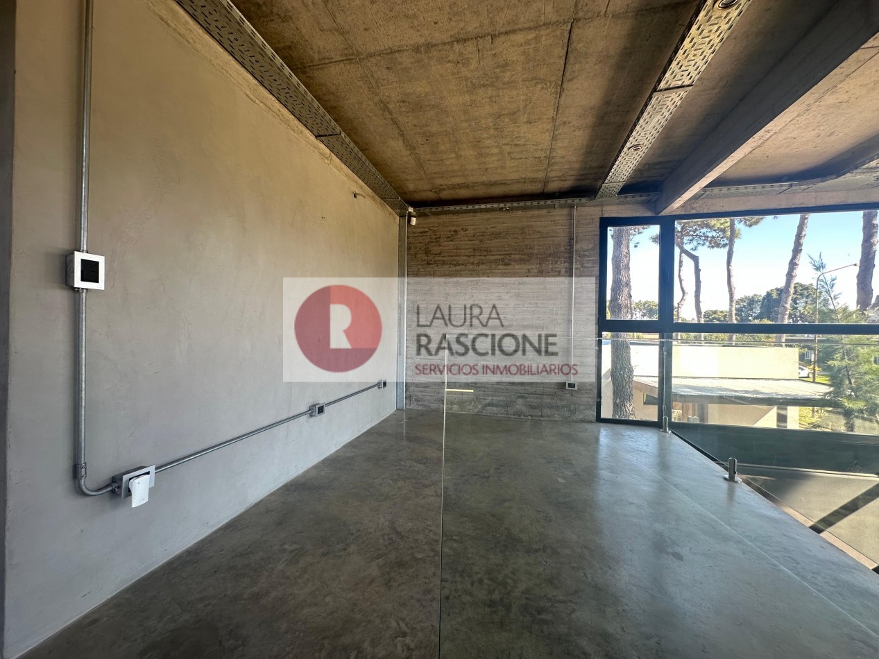 Venta de Casa 4 ambientes Pinamar, con pileta