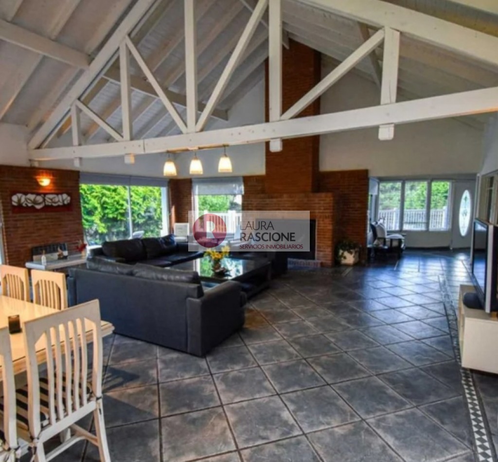 Casa en Venta en Carilo