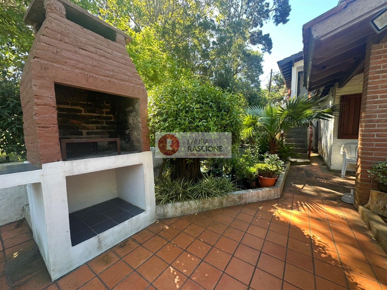 venta Casa 5 ambientes con departamento independiente en Valeria del Mar   - Ideal para vivir y generar renta