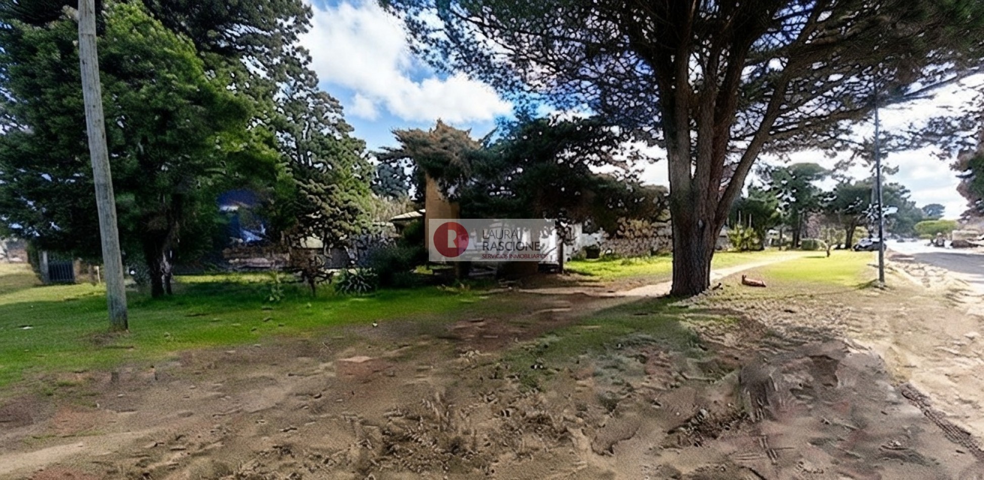LOTE MULTIFAMILIAR Y COMERCIAL CON EXCELENTE UBICACION EN OSTENDE