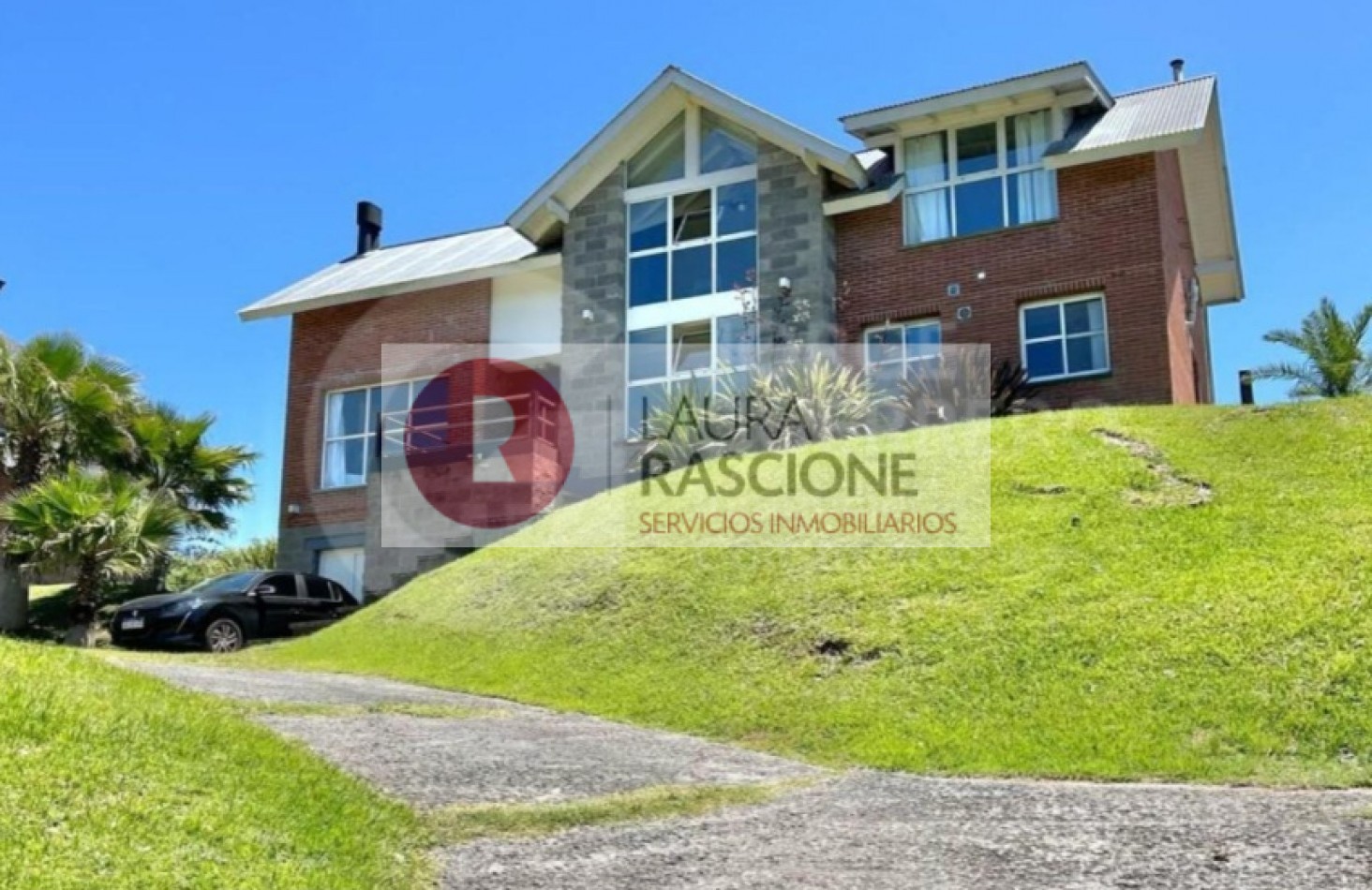Casa en venta en Carilo, sobre Avutarda a 100 mas del mar!