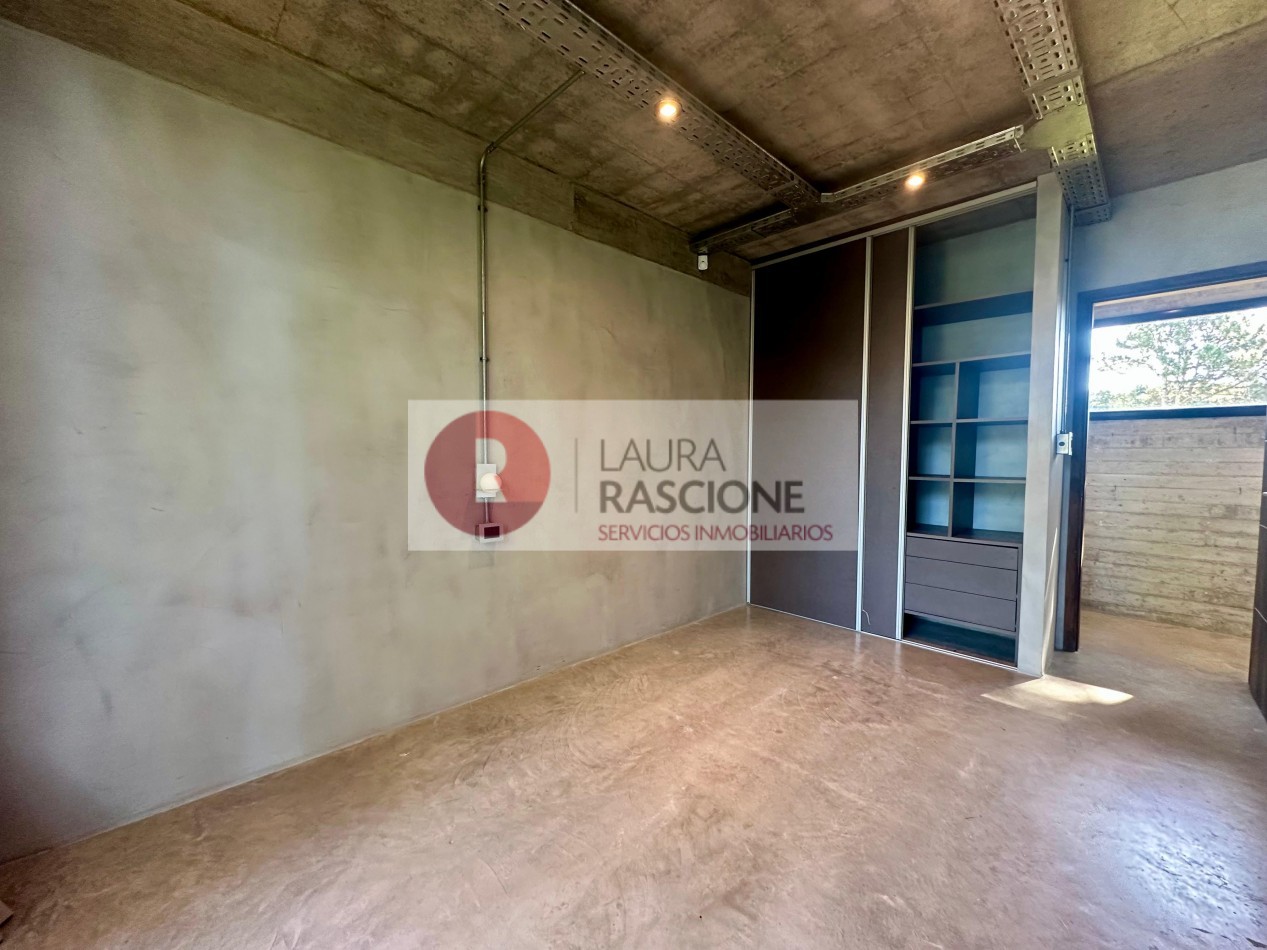 Venta de Casa 4 ambientes con piscina Barrio Nayades, Pinamar