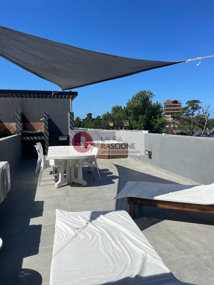 Departamento de 2 ambientes con Terraza, Jacuzzi y Cochera Propia