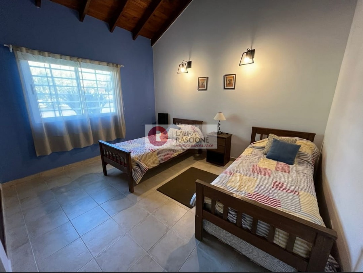 CASA DE 4 AMBIENTES EN EL PINAR DE VALERIA
