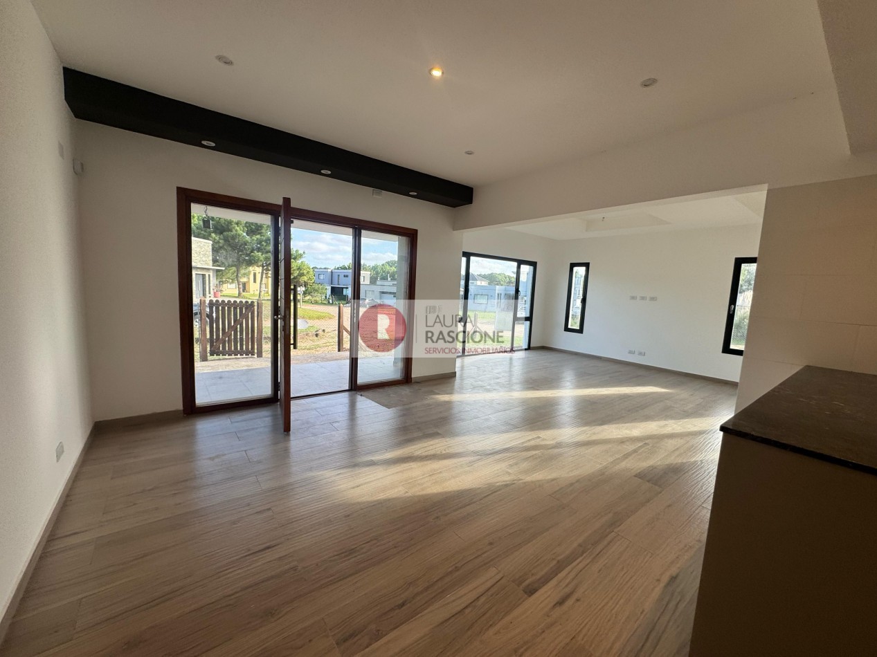 CASA A ESTRENAR ZONA NAYADES