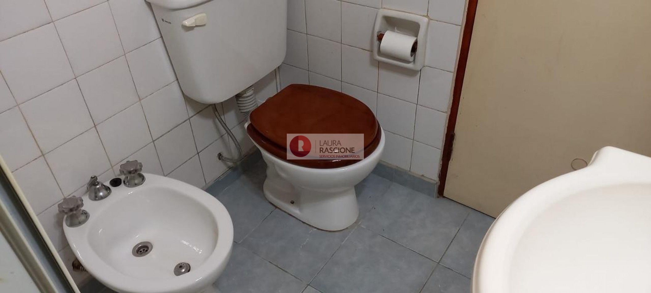 venta Casa 5 ambientes con departamento independiente en Valeria del Mar   - Ideal para vivir y generar renta