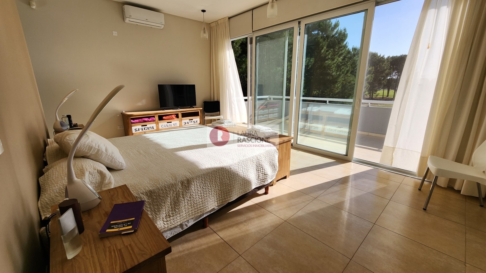 Casa de 4 Dormitorios - Sobre la Cancha de Polo en La Herradura, Pinamar