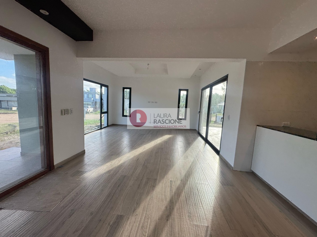 CASA A ESTRENAR ZONA NAYADES