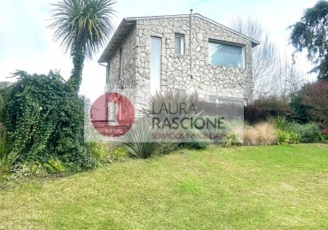  CASA EN VENTA 3 AMBIENTES EN CARILO