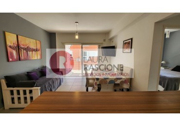 Departamento con balcon y parrilla en pleno centro de Pinamar.